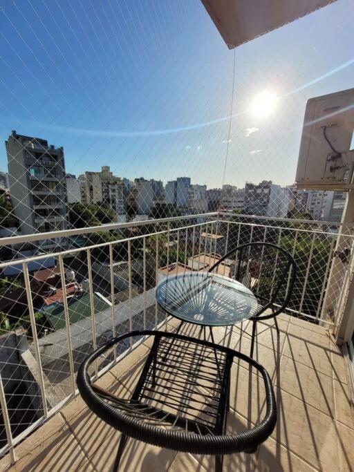 Luminoso Y Comodo Departamento Con Balcon Apartamento *