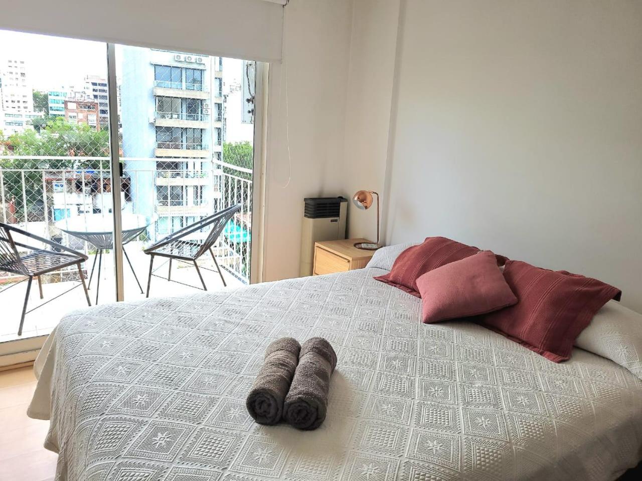 Luminoso Y Comodo Departamento Con Balcon Apartamento